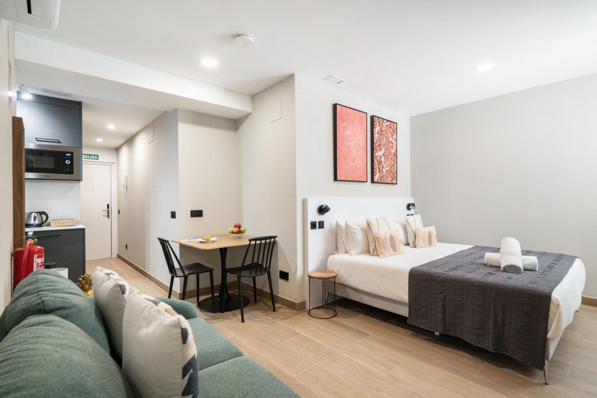 Dobo Madrid Cabrera Apartment Екстериор снимка